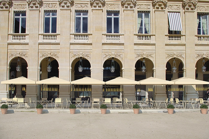 La terrasse du Palais-Royal directement sur le jardin 