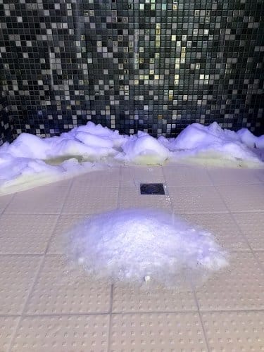 Douche de neige au spa de Vittel