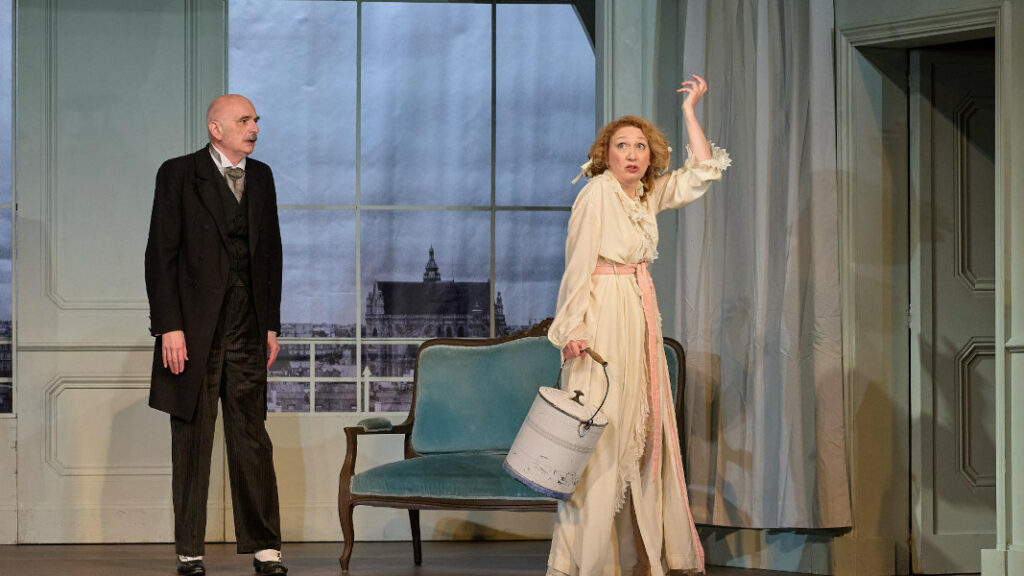 Émeline Bayart met en scène On purge bébé